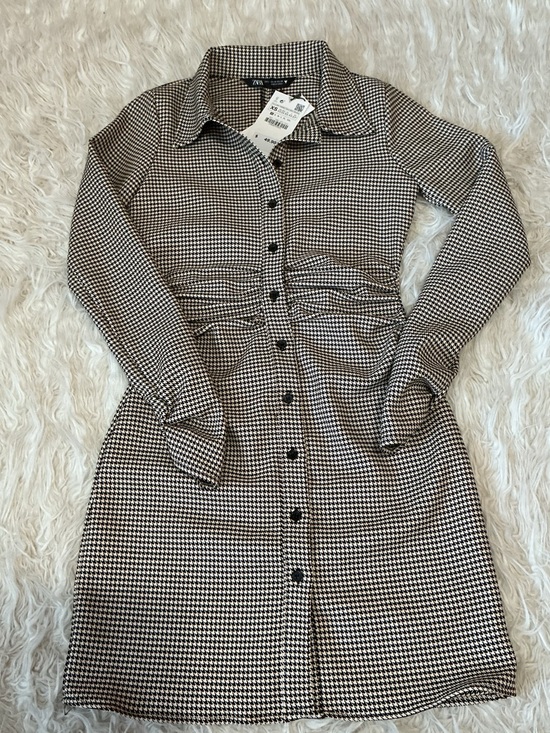 Zara Dresses & Skirts - Zara Black and White Houndstooth Long-Sleeve Shirt Dress